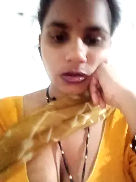 Snapshot of Km_shilpa chatting on 11-26-25, 03:46 Km shilpa online show from 11-26-25, 03:46