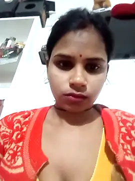 Snapshot of Km_shilpa chatting on 12-14-25, 02:55 Km shilpa online show from 12-14-25, 02:55