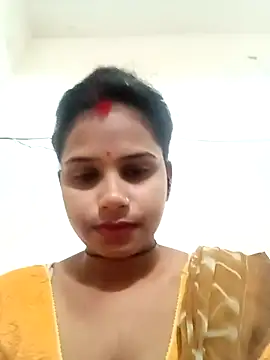 Snapshot of Km_shilpa chatting on 12-16-25, 05:45 Km shilpa online show from 12-16-25, 05:45