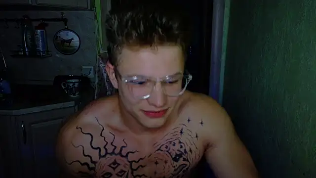 Snapshot of James__Noah chatting on 09-24-25, 10:13 James Noah online show from 09-24-25, 10:13