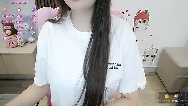Eirlys18 online show from 10-19-25, 01:56