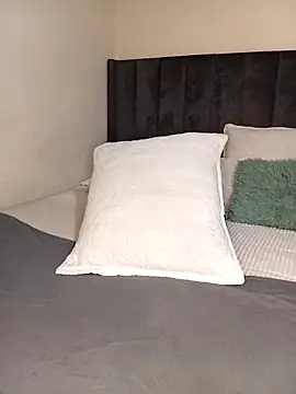 Snapshot of ThickAmy chatting on 09-20-25, 04:24 ThickAmy online show from 09-20-25, 04:24