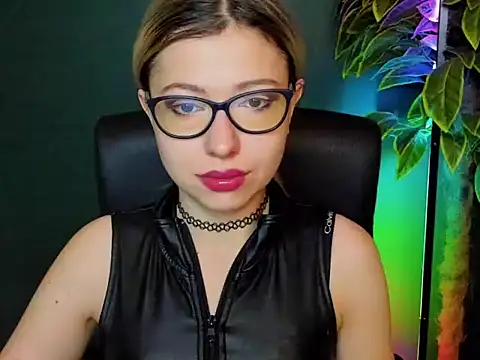 loveHeidi online show from 12-04-25, 05:39