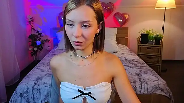 LumMina online show from 02-11-26, 10:42