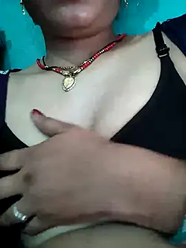 Snapshot of Hot_cupal chatting on 09-26-25, 05:00 Hot cupal online show from 09-26-25, 05:00