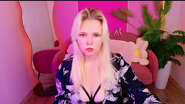EmillyRogers online show from 10-04-25, 05:49