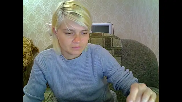 SaraSnow  online show from 11-13-25, 06:29