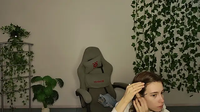 Yoka paradoXXX online show from 09-17-25, 05:09