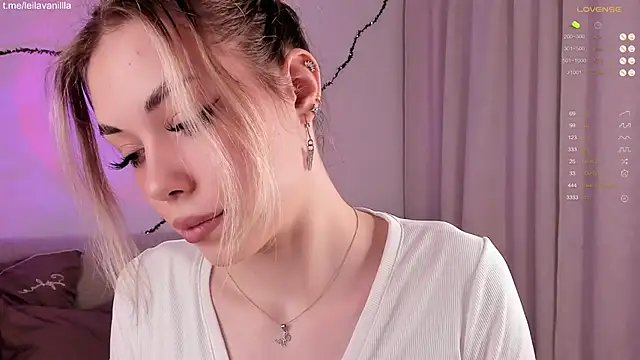 Leila Vanilla online show from 06-01-26, 06:15