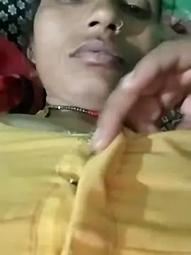 Snapshot of KIRTI12_HOT chatting on 11-16-25, 04:45 KIRTI12 HOT online show from 11-16-25, 04:45