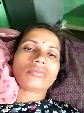 Snapshot of KIRTI12_HOT chatting on 07-07-26, 11:09 KIRTI12 HOT online show from 07-07-26, 11:09