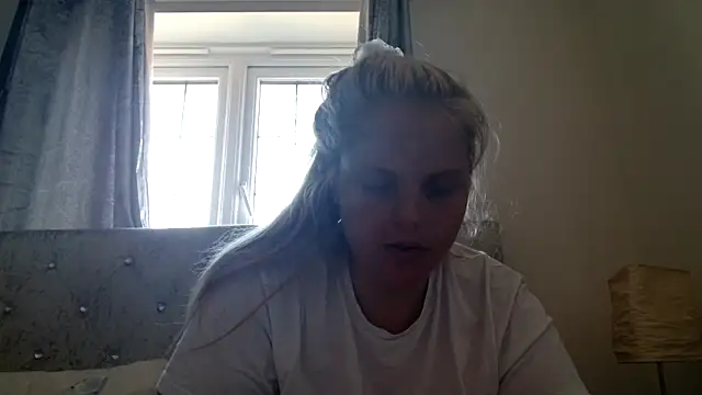 Snapshot of Dolliejayxx chatting on 09-29-25, 09:14 Dolliejayxx online show from 09-29-25, 09:14