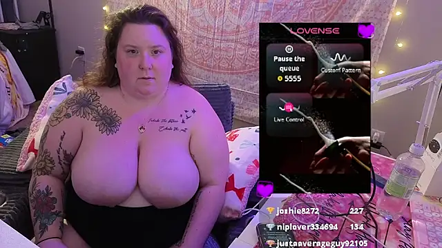 brookenicole3003 online show from 04-18-26, 12:47