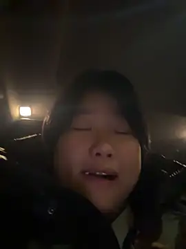 Fengbaby-555 online show from 12-19-25, 10:00