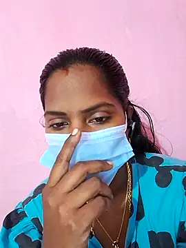 Snapshot of Tamil_Blackmoon chatting on 09-15-25, 02:50 Tamil Blackmoon online show from 09-15-25, 02:50