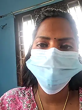 Snapshot of Tamil_Blackmoon chatting on 09-21-25, 09:11 Tamil Blackmoon online show from 09-21-25, 09:11