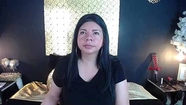 Snapshot of kinky_momm chatting on 05-01-26, 03:38 kinky momm online show from 05-01-26, 03:38