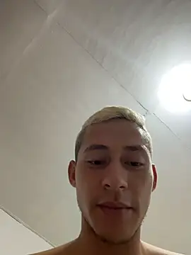 Boy hot- online show from 04-02-26, 07:28