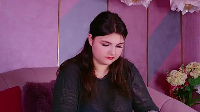 Snapshot of UR_BELLA chatting on 10-18-25, 11:11 UR BELLA online show from 10-18-25, 11:11