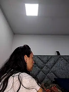 Shantey Laurent online show from 11-28-25, 12:52