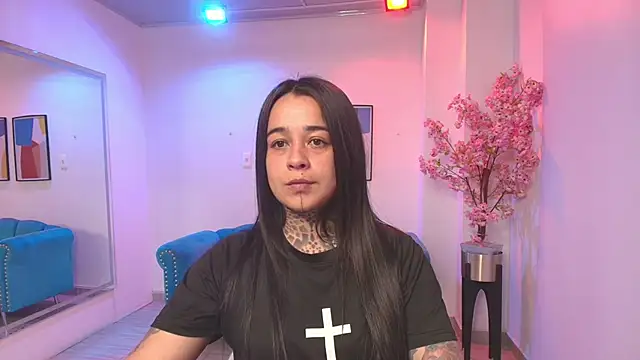 Snapshot of Black_roseee chatting on 04-22-26, 04:37 Black roseee online show from 04-22-26, 04:37