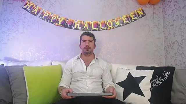 JuanKarloz  online show from 10-16-25, 01:45