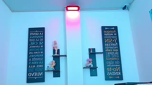 Snapshot of CHLOE_THUNDERS chatting on 02-11-26, 11:15 CHLOE THUNDERS online show from 02-11-26, 11:15