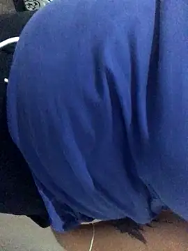 Snapshot of luzmelzinha chatting on 11-09-25, 06:06 luzmelzinha online show from 11-09-25, 06:06