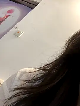 wly2028 online show from 10-03-25, 06:43