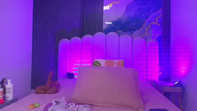 abbyrouss  online show from 12-23-25, 03:04