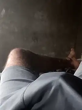 pus ylover online show from 11-01-25, 08:05