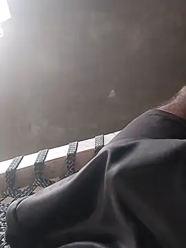 pus ylover online show from 04-21-26, 07:58