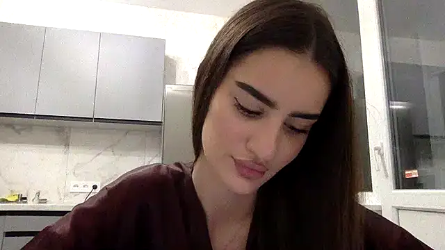 Snapshot of Kavyyr chatting on 12-04-25, 04:05 Kavyyr online show from 12-04-25, 04:05