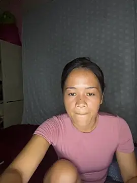 Snapshot of slimmy_ME chatting on 11-23-25, 01:44 slimmy ME online show from 11-23-25, 01:44