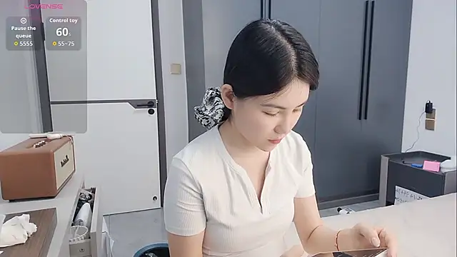 luckckcj online show from 11-04-25, 06:23