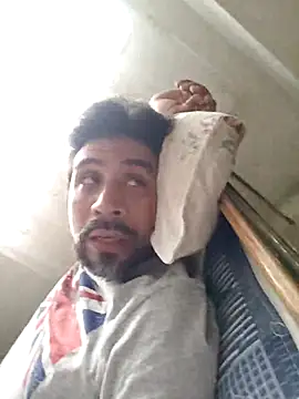 Snapshot of Mac50rus chatting on 10-25-25, 07:52 Mac50rus online show from 10-25-25, 07:52