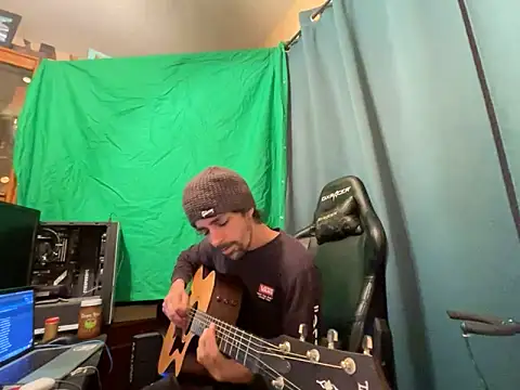 Snapshot of Stringin69 chatting on 11-12-25, 03:12 Stringin69 online show from 11-12-25, 03:12