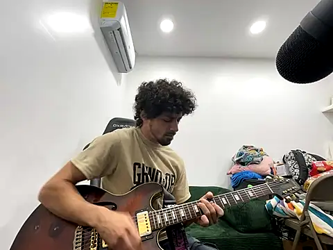 Snapshot of Stringin69 chatting on 11-30-25, 08:13 Stringin69 online show from 11-30-25, 08:13