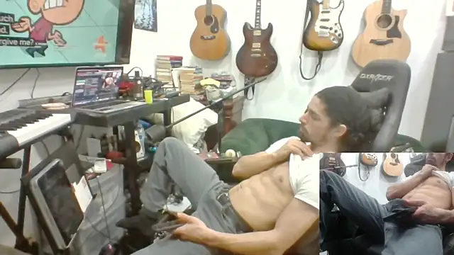 Snapshot of Stringin69 chatting on 02-05-26, 07:35 Stringin69 online show from 02-05-26, 07:35