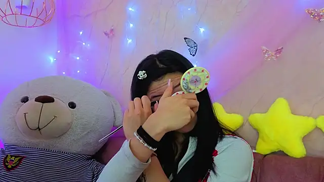 Snapshot of april_bennett chatting on 02-12-26, 12:33 april bennett online show from 02-12-26, 12:33