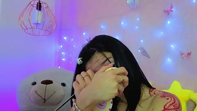 Snapshot of april_bennett chatting on 02-14-26, 12:57 april bennett online show from 02-14-26, 12:57