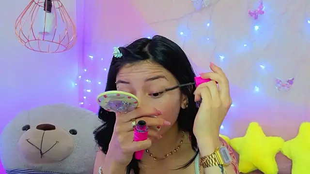 Snapshot of april_bennett chatting on 02-19-26, 01:18 april bennett online show from 02-19-26, 01:18