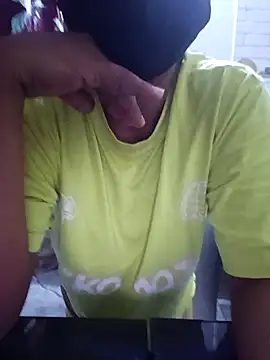 Snapshot of hottie_jenny9 chatting on 09-14-25, 12:32 hottie jenny9 online show from 09-14-25, 12:32