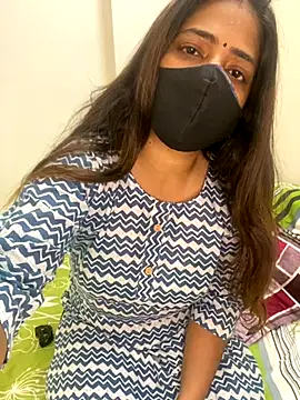 Snapshot of hottie_jenny9 chatting on 10-06-25, 05:49 hottie jenny9 online show from 10-06-25, 05:49