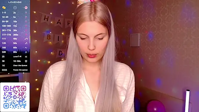 Larileya online show from 10-10-25, 05:56