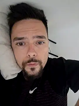 Snapshot of Arthur_Rj_21 chatting on 10-29-25, 10:44 Arthur Rj 21 online show from 10-29-25, 10:44