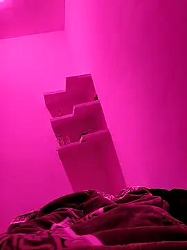 Snapshot of Chanderi19 chatting on 11-18-25, 05:39 Chanderi19 online show from 11-18-25, 05:39