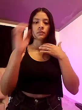 Candy fox 19 online show from 03-12-26, 04:02