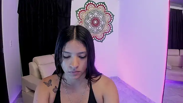 Candy fox 19 online show from 03-25-26, 01:28