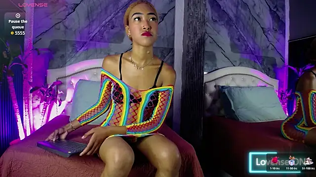 Alisha Ebonyy online show from 10-27-25, 11:25